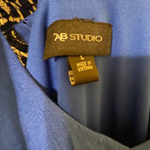 Vibrate blue sleeveless maxi dress with lace back detail - Picture 4 of 4